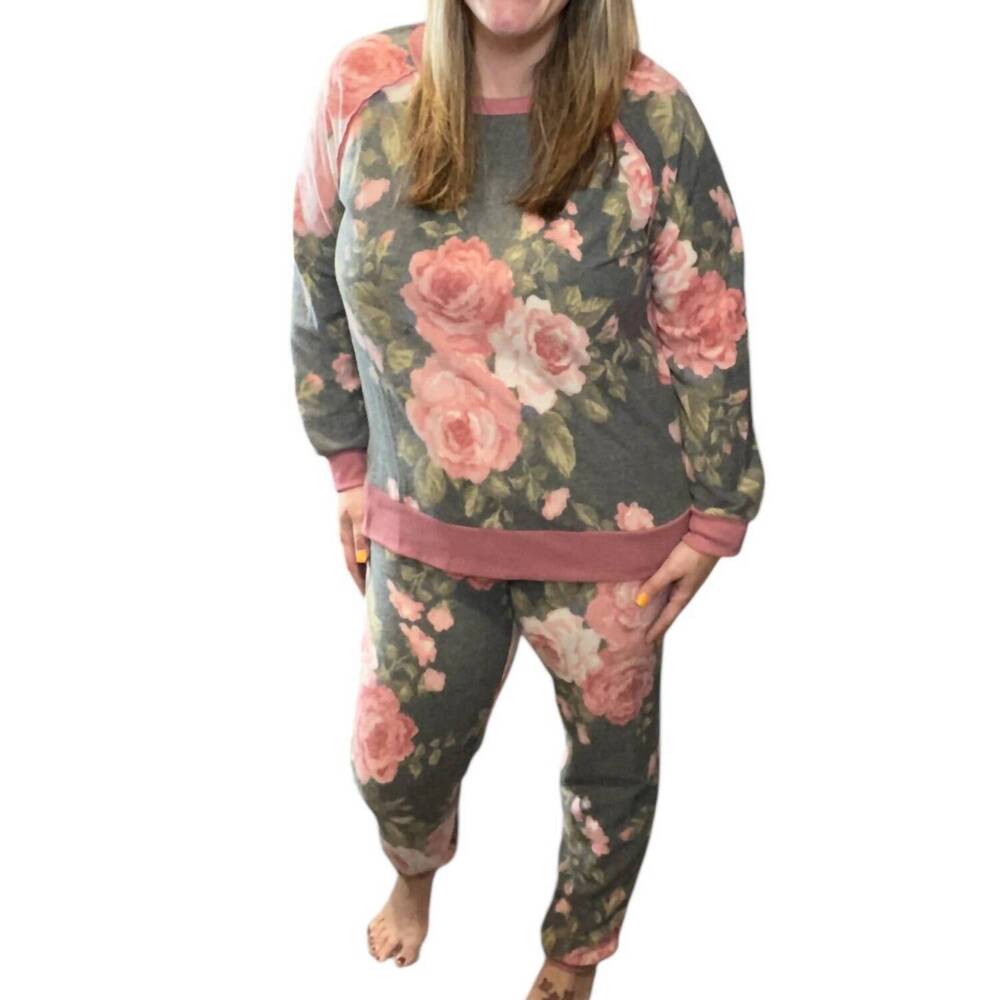 NEW HONEYME floral lounge set in mauve/charcoal